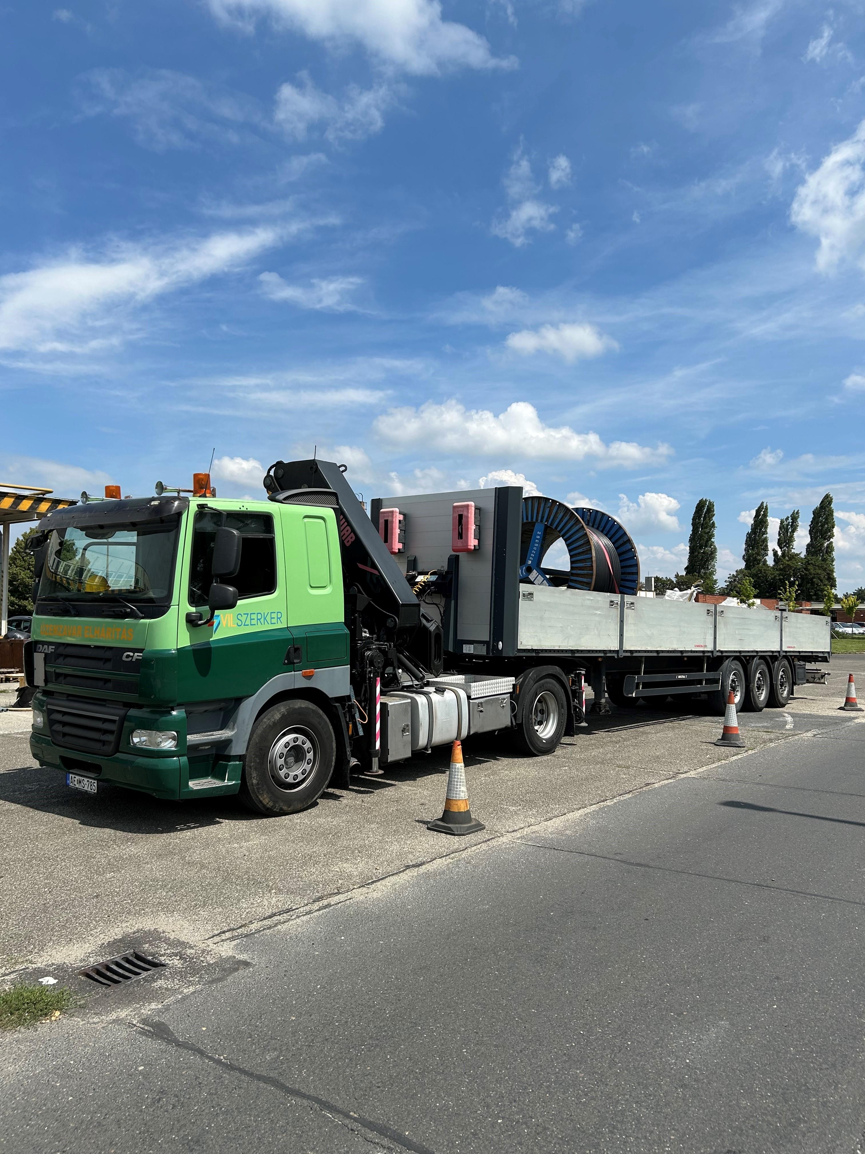 Szállítás és daruzás, Győr, DAF 04 - Vilszershop.hu