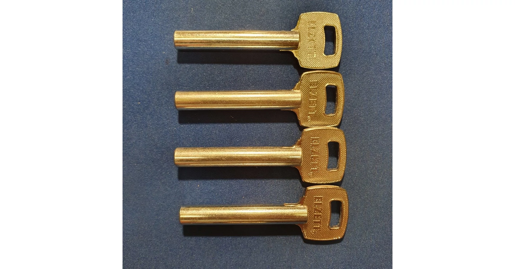 ELZETT Csőkulcs zárbetéthez 740-A HÁROMSZÖG PROFIL (0740A)