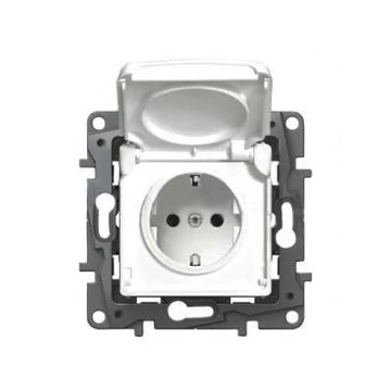 LEGRAND Niloé 2P+F aljzat IP44 biztonsági zsaluval, fehér (764531)