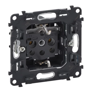 LEGRAND Valena InMatic 2P+F csatlakozóaljzat mechanizmus, csavaros vezetékbekötéssel (753025)