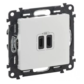 LEGRAND Valena Life Töltőaljzat Kettős USB C-típusú csatlakozóval, 5V–3A–15W, Túlfesz-védelem >1kW, Class II SELV, Fehér (753107)