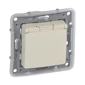 LEGRAND Niloé 2P+F aljzat IP44 biztonsági zsaluval, bézs (764631)