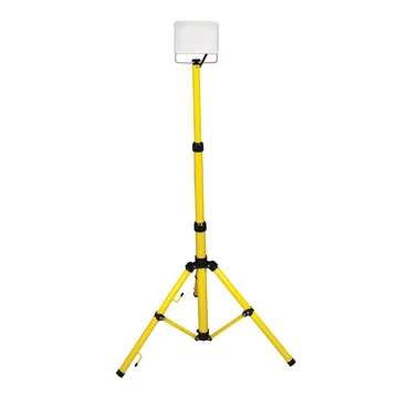 COMMEL LED reflektor, tel. állv., 30W, 6500K, IP44, 3200lm, H05RN-F 3G1/2,5m (308-433)