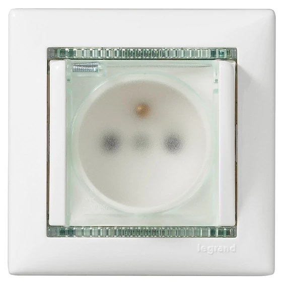 LEGRAND Valena IP44 2P+F csatlakozóaljzat csapófedéllel, fehér (774220)