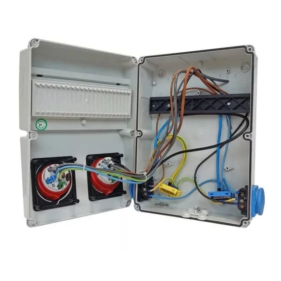 TP ELECTRIC Ipari doboz szerelt 220x300, 1x(5P16A) +1x(5P32A) +2xSchuko(2P+F) oldalsó Vezetékelve (3320-002-5700) (3320-111-0003)